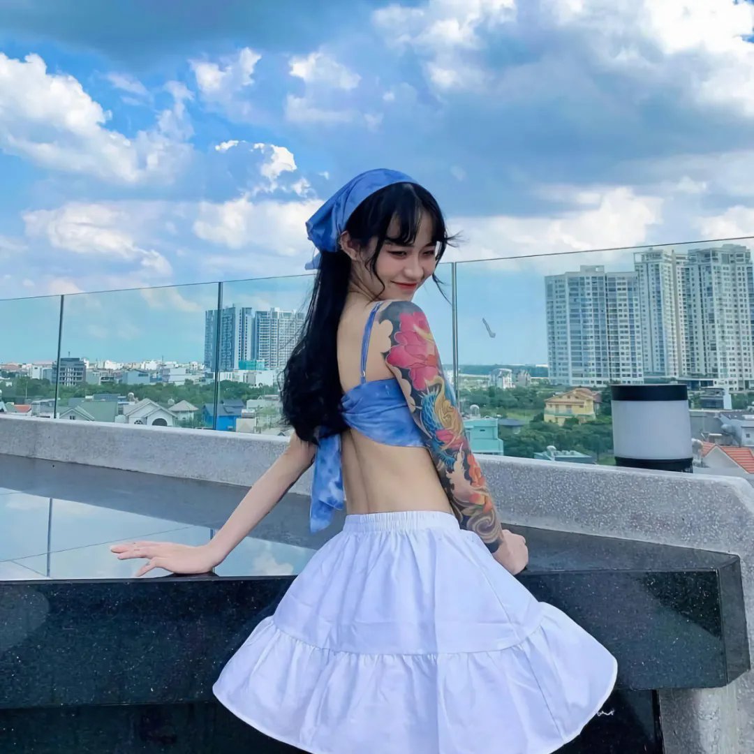 男人女人向前走